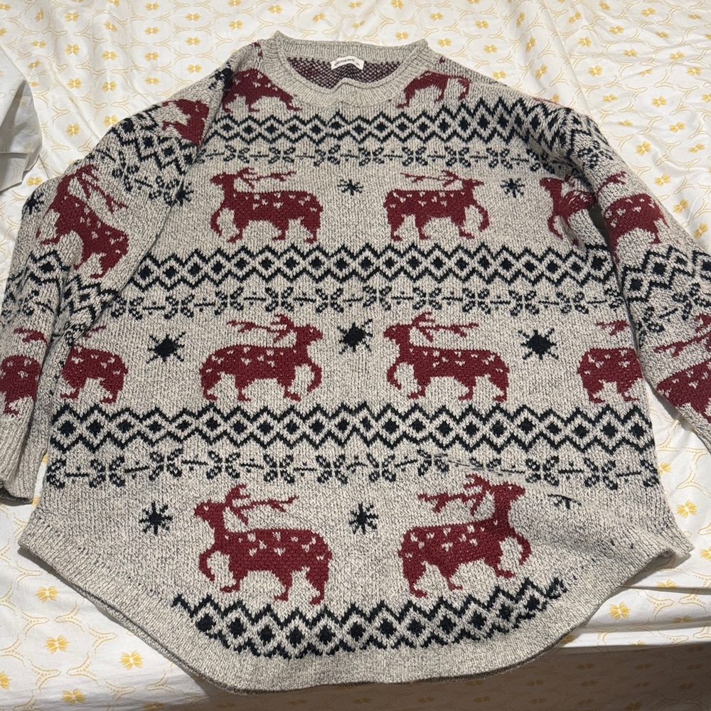Cozy Reindeer Pattern Sweater